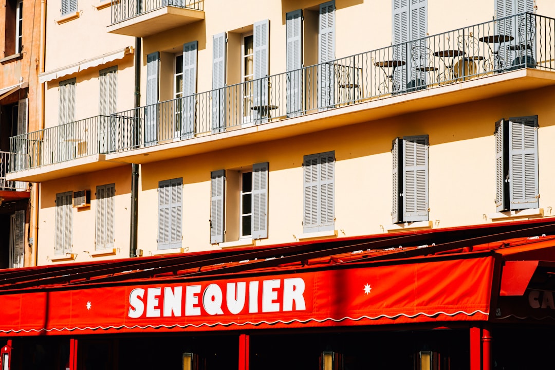 Démarrer son Rucher & Matériel en Ville et Logement Urbain : Guide Pratique